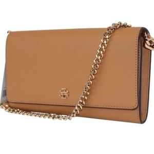 Tory Burch Emerson Chain Crossbody Wallet in tan